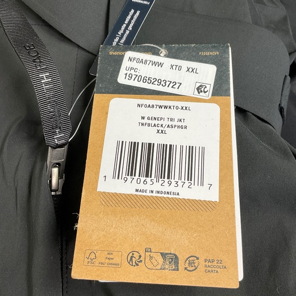 The North Face Women's Genepi Triclimate Jacket NWT - Picture 11 of 16